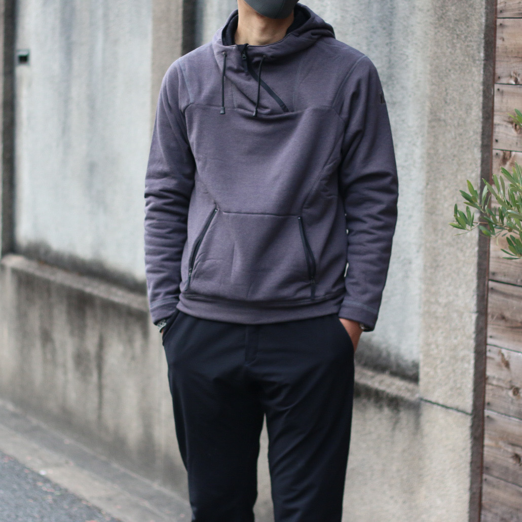 tilakのRaven Hoodie | Fuzzy Clothed